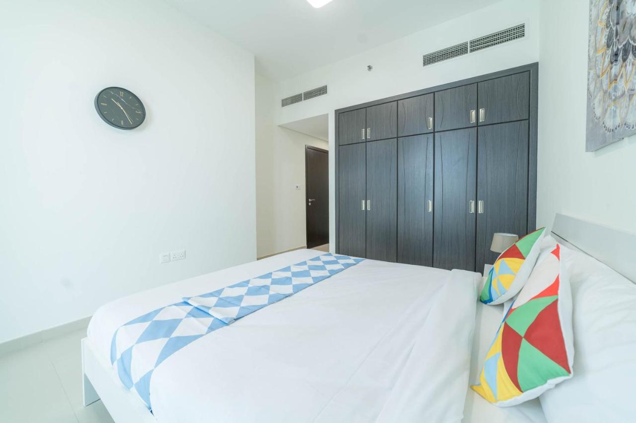 Oyo 561 Home Najma Tower A1Br Gasthof Dubai