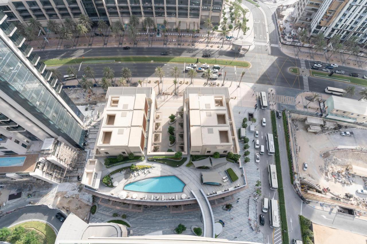 White Sage - Modern And Unique With Fountain Views Dubai