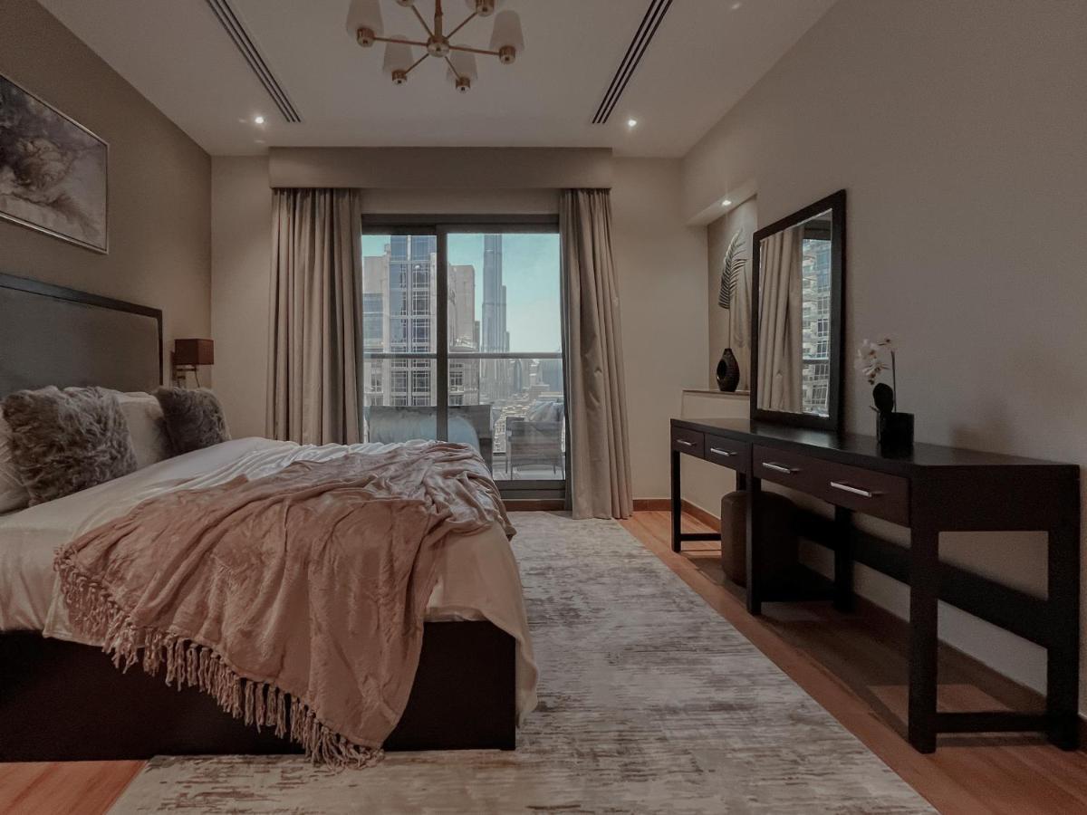 Trophy Elite Elegance With Panaromic Burj Khalifa Views