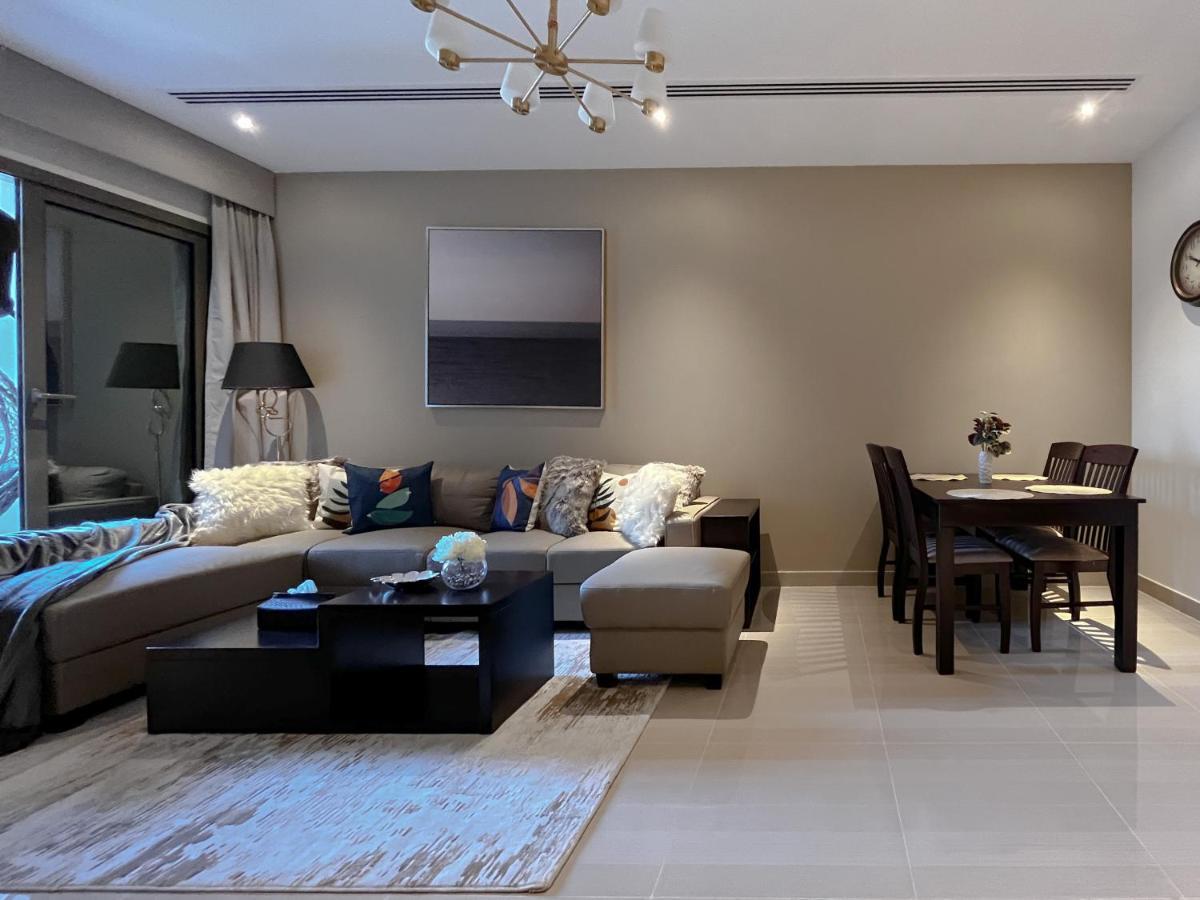 Apartment Trophy Elite Elegance With Panaromic Burj Khalifa Views *