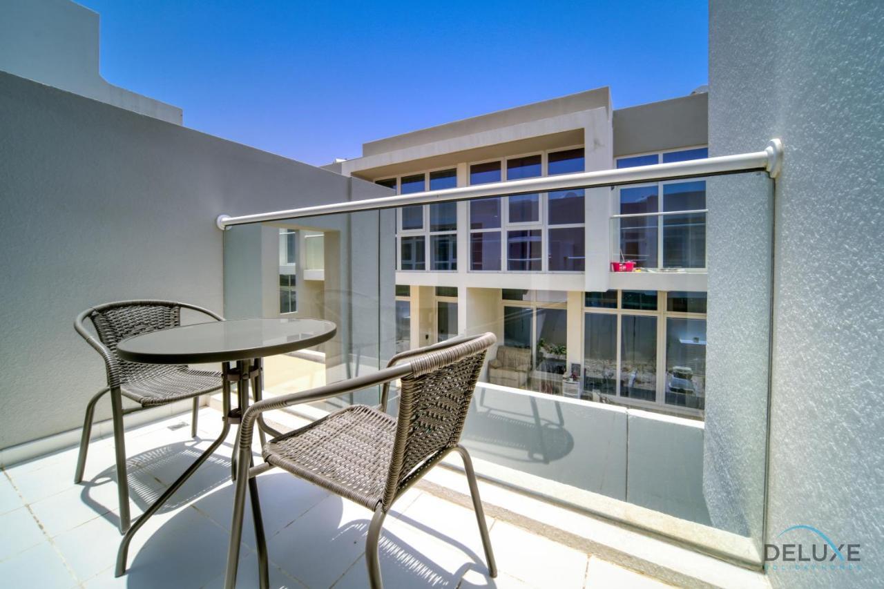 Cheerful 3br Townhouse At Damac Hills 2, Dubailand By Deluxe Homes Apartamento *