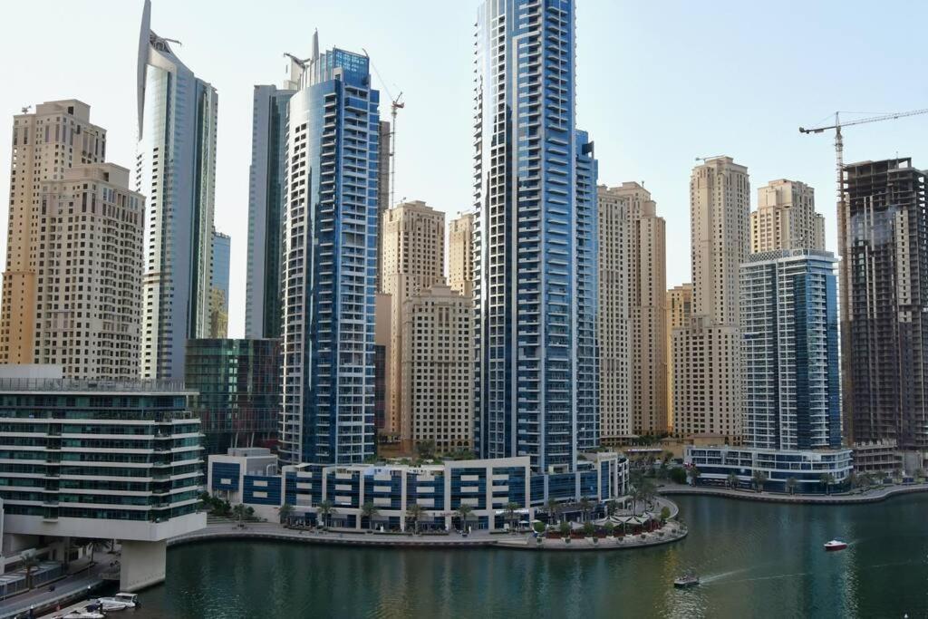 Apartment Stylish 1-br Marina View Apt In Silverene Tower *