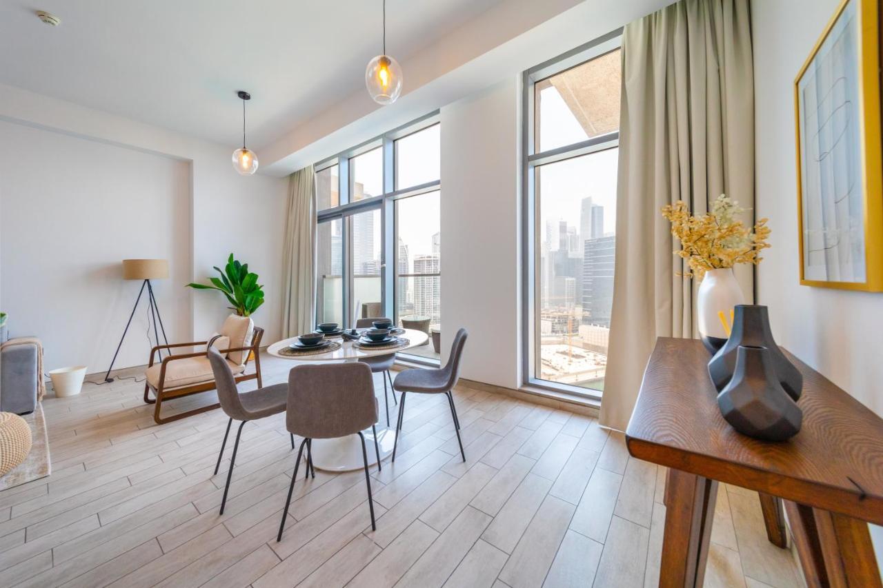 Eden's Homes & - Millennium Atria Residences Dubái
