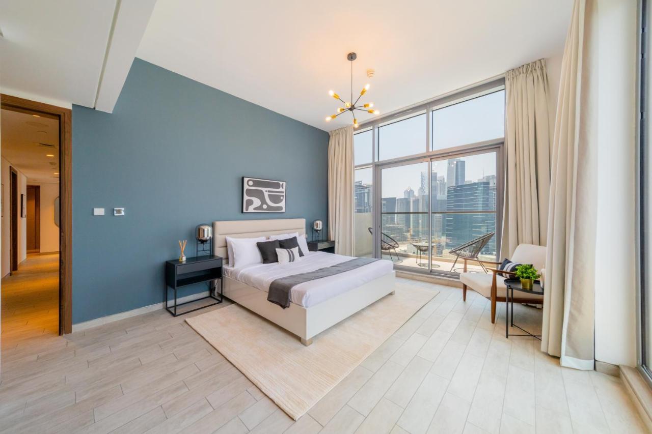 Eden's - Millennium Atria Residences *