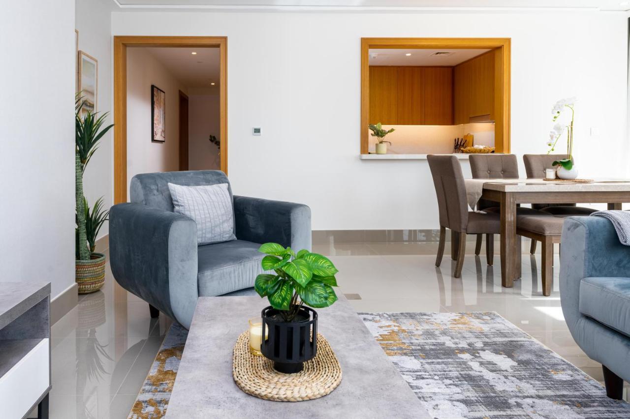 White Sage - Modern And Unique With Fountain Views Apartment *