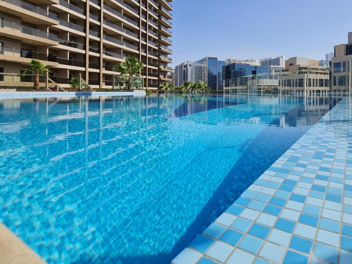 Apartment Trophy Elite Elegance With Panaromic Burj Khalifa Views
