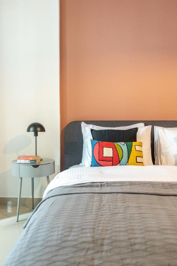 The Smart Concierge - Plaza Residences * Dubai