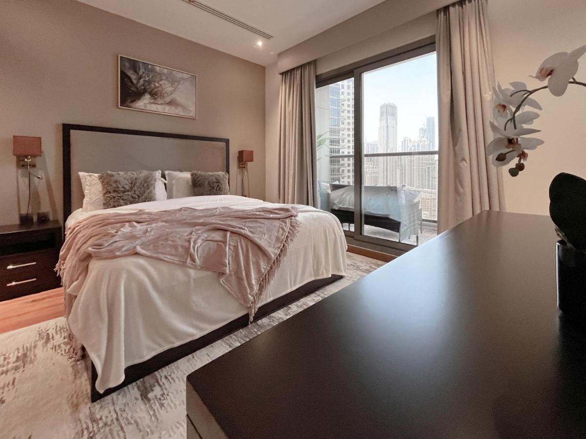 Trophy Elite Elegance With Panaromic Burj Khalifa Views Apartment Dubai