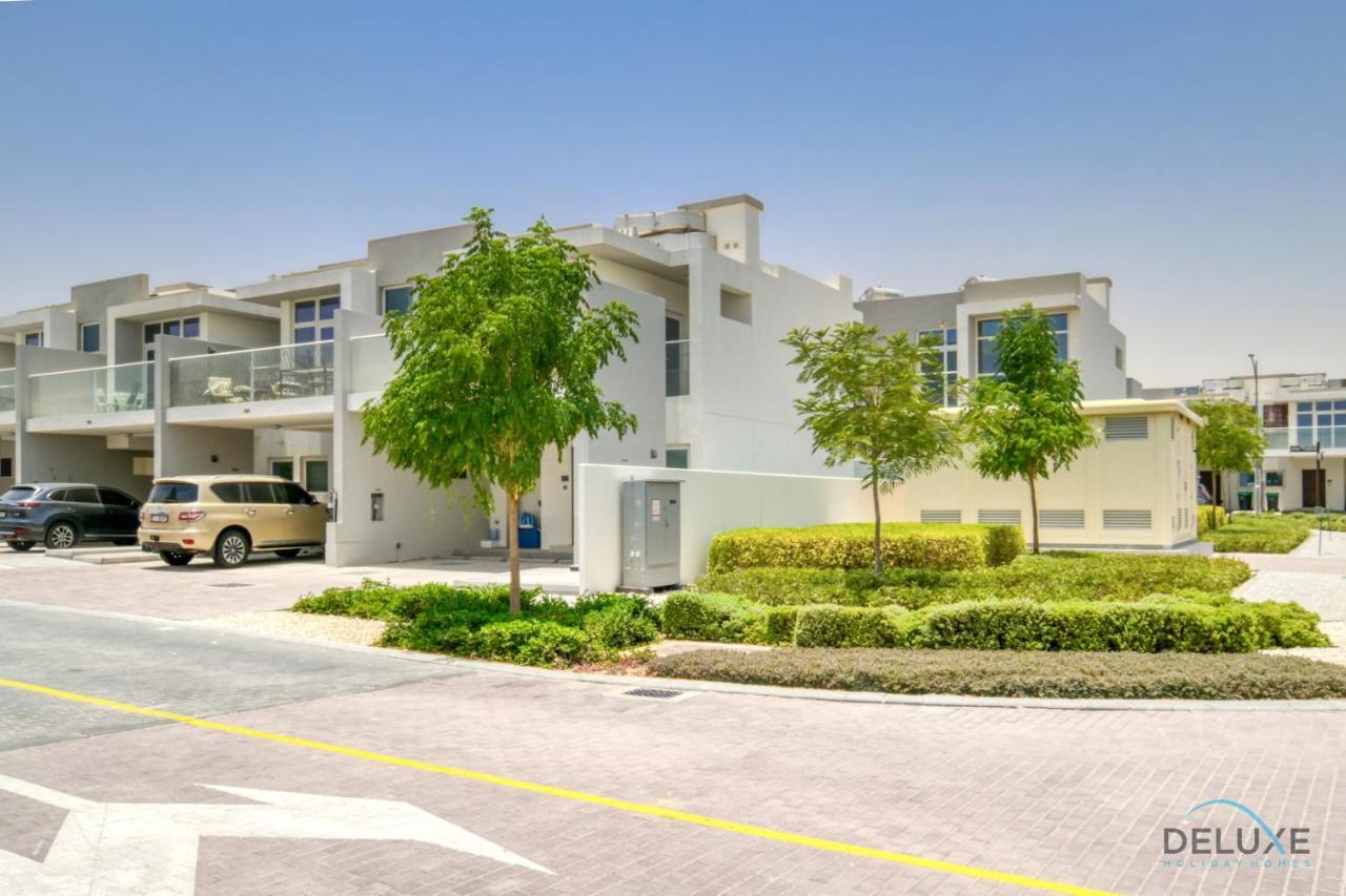Cheerful 3br Townhouse At Damac Hills 2, Dubailand By Deluxe Homes Apartamento Dubai