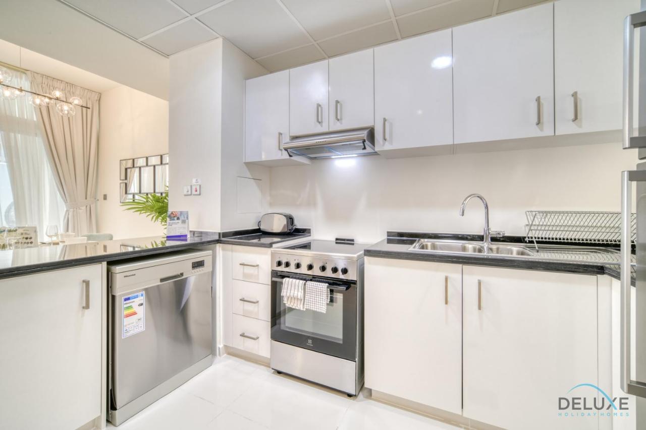 Apartamento Cheerful 3br Townhouse At Damac Hills 2, Dubailand By Deluxe Homes