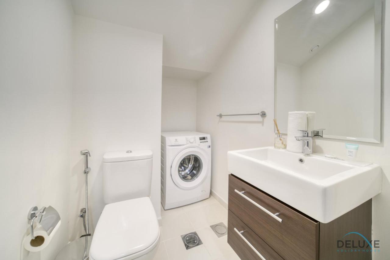 Apartamento Cheerful 3br Townhouse At Damac Hills 2, Dubailand By Deluxe Homes