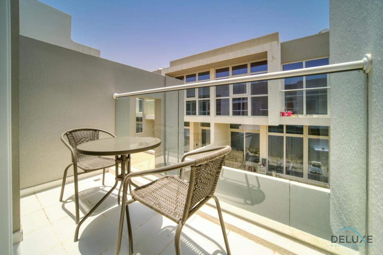 Cheerful 3br Townhouse At Damac Hills 2, Dubailand By Deluxe Homes Apartamento Dubai