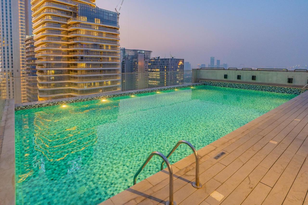 Monty Holiday - Charming With Canal View Near Mall Apartament *