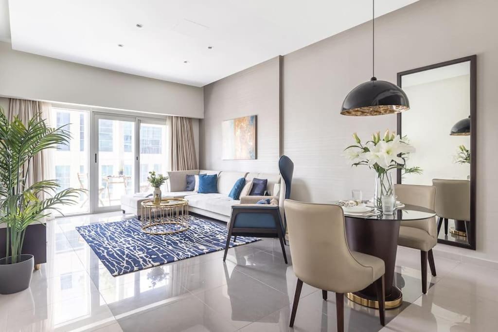 Frank Porter - Damac Majestine Dubai