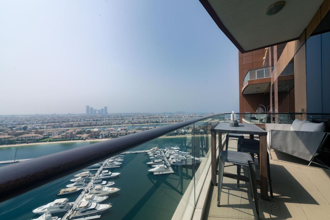 Apartamento Maison Privee - Palm Jumeirah Luxury Apt W Access To Exclusive Beach, Pool, And Gym Dubai