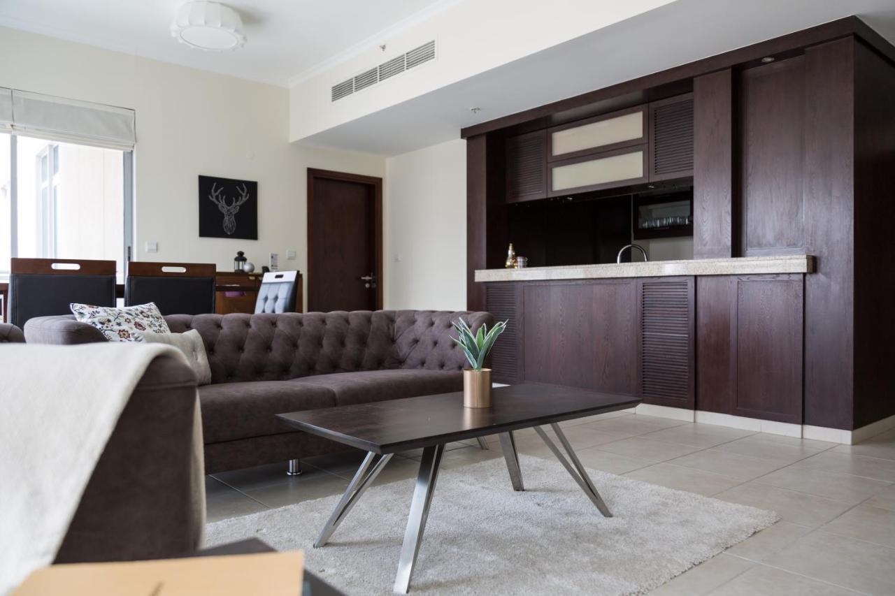 Higuests - Charming Apt With Terrace Facing Burj Khalifa Dubai