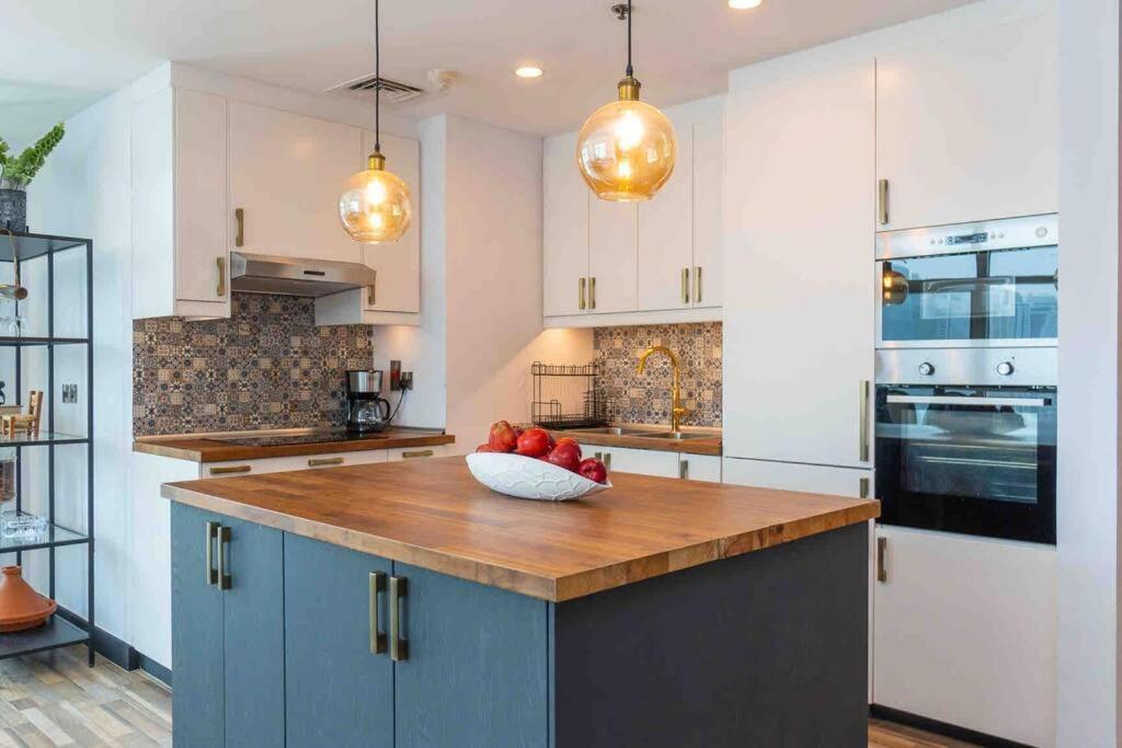 Unique 3br Duplex With Marina Views Apartment