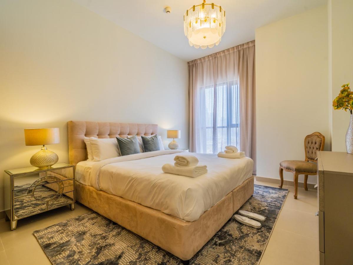 Apartamento Monty Holiday - Incredible Burj Khalifa View From This Vibrant Apt Dubai