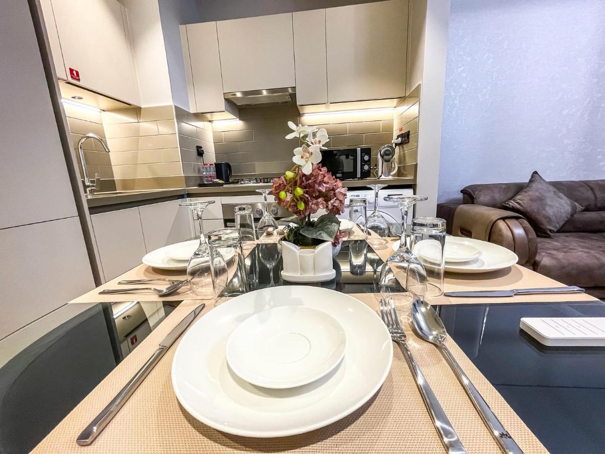 By Latinem Luxury 1br Cv A207 Near Burj Khalifa Apartemen