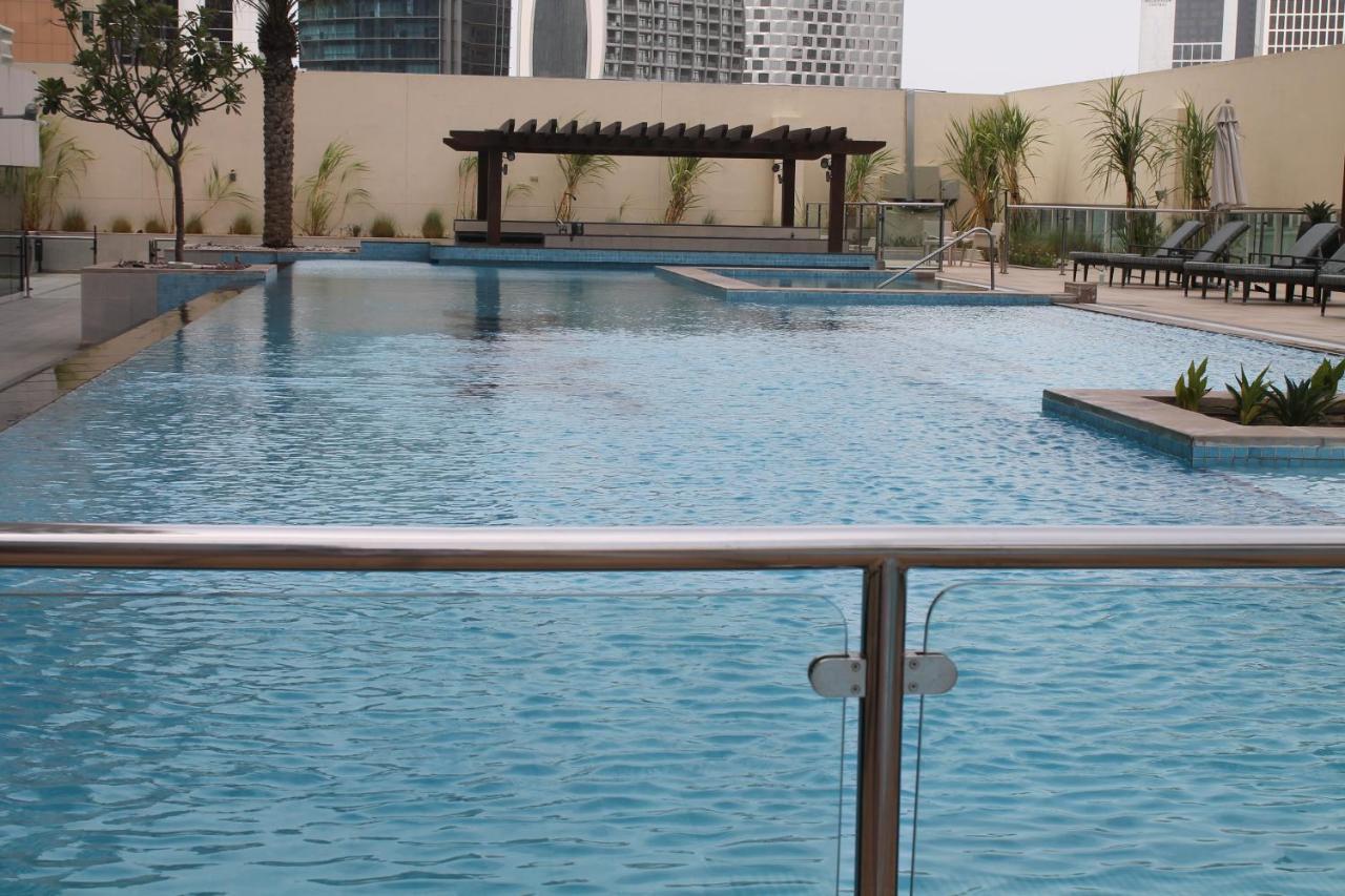 Spacious One Bedroom Close To Burj Khalifa, Mall In Business Bay * Dubái