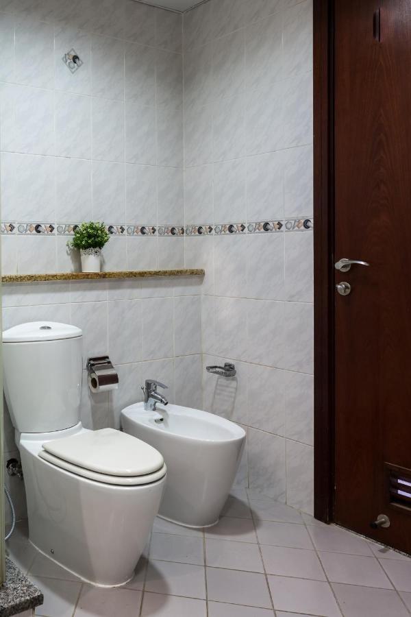 Higuests - Views From 2 Bedroom In Jlt Appartement