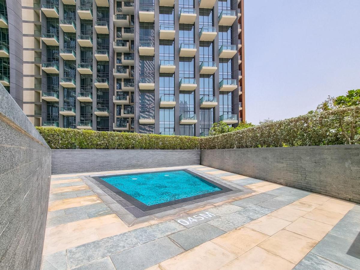 Eden's - Millennium Atria Residences