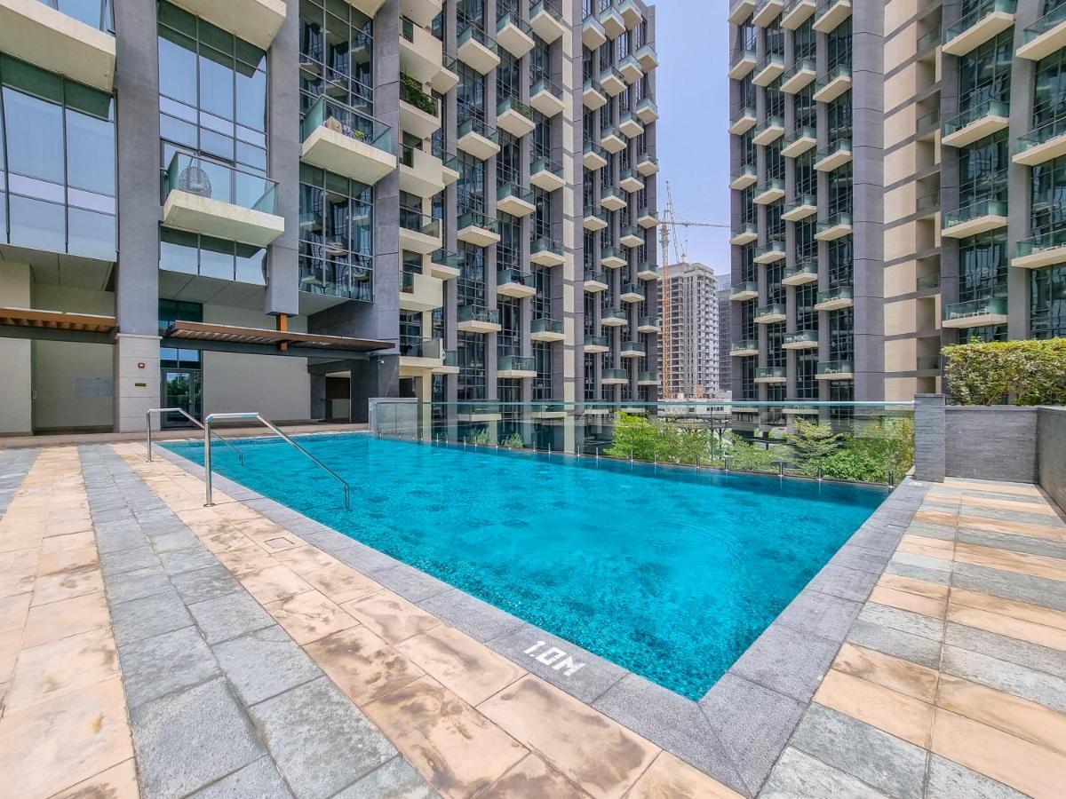 Eden's Homes & - Millennium Atria Residences Dubái