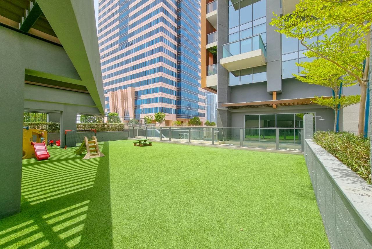 Eden's - Millennium Atria Residences Apartment