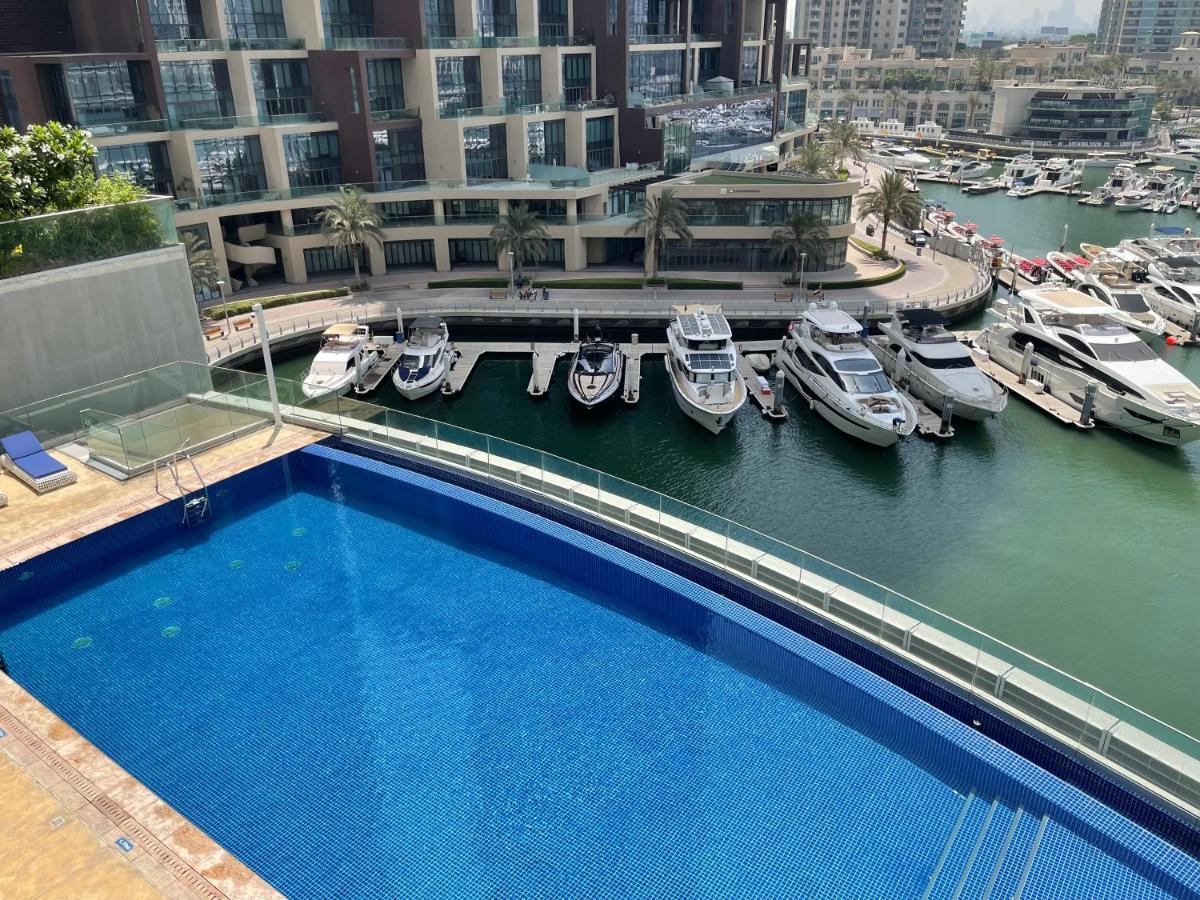 Large 2 Bedroom, Pool And Gym Access, Cayan Tower Apartamento *