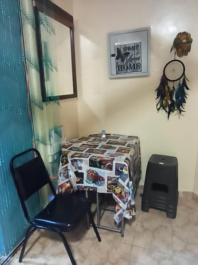 Apartamento Moon Backpackers , Al Rigga , Partition For Couples And For Singles Dubái