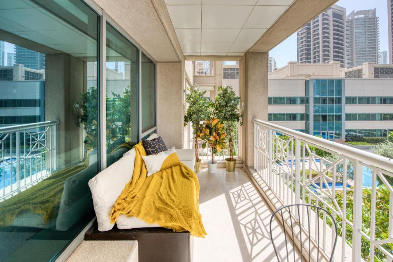 Maison Privee - Radiant Urban Retreat With Iconic Burj Khalifa Vws * Dubái