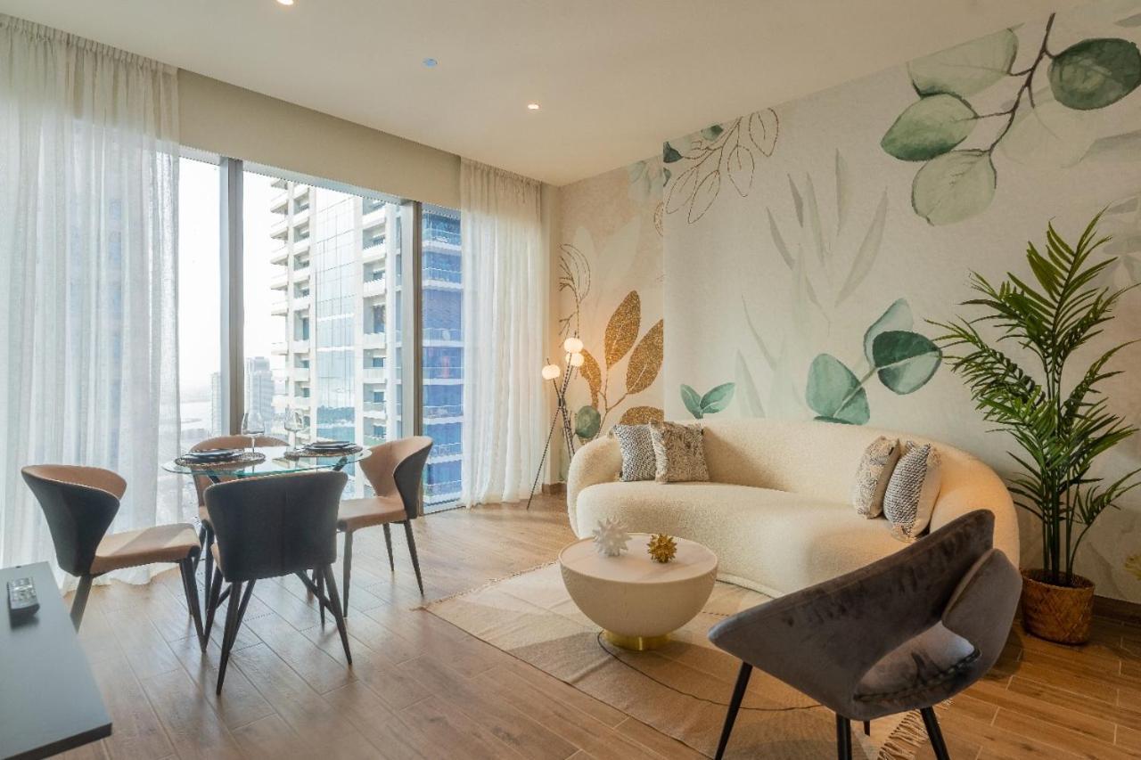 Desert Living Luxury - Jumeirah Living Marina Gate *