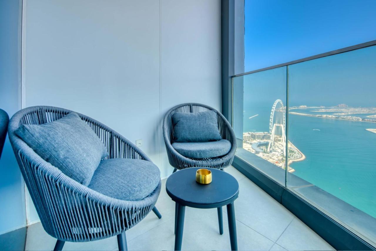 Apartemen Maison Privee - Exclusive 4br And Maid Beachfront W Front-row Sea Views At Address Jbr *