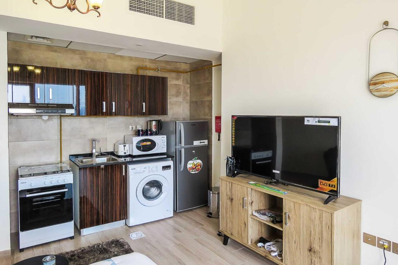 Gasthuis Oyo 860 Studio Apartment, Maya Tower 4, Jumeirah Village Triangle Dubai