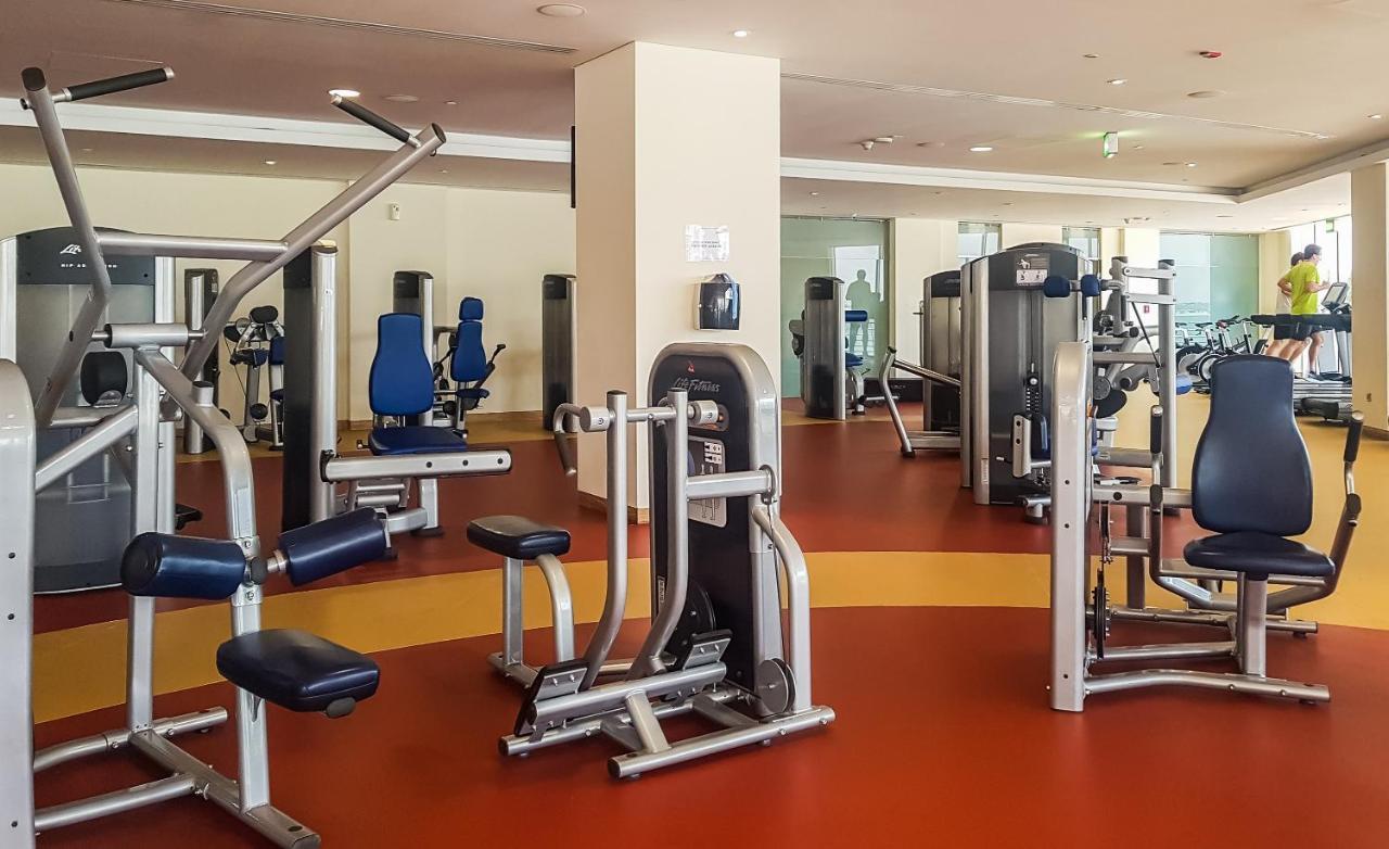 Apartamento Maison Privee - Palm Jumeirah Luxury Apt W Access To Exclusive Beach, Pool, And Gym Dubai