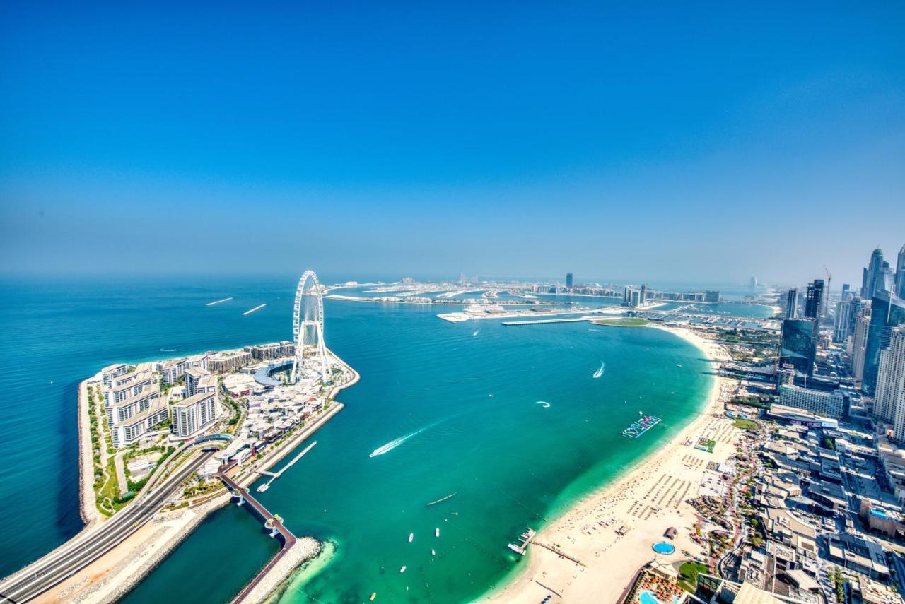 Apartemen Maison Privee - Exclusive 4br And Maid Beachfront W Front-row Sea Views At Address Jbr *