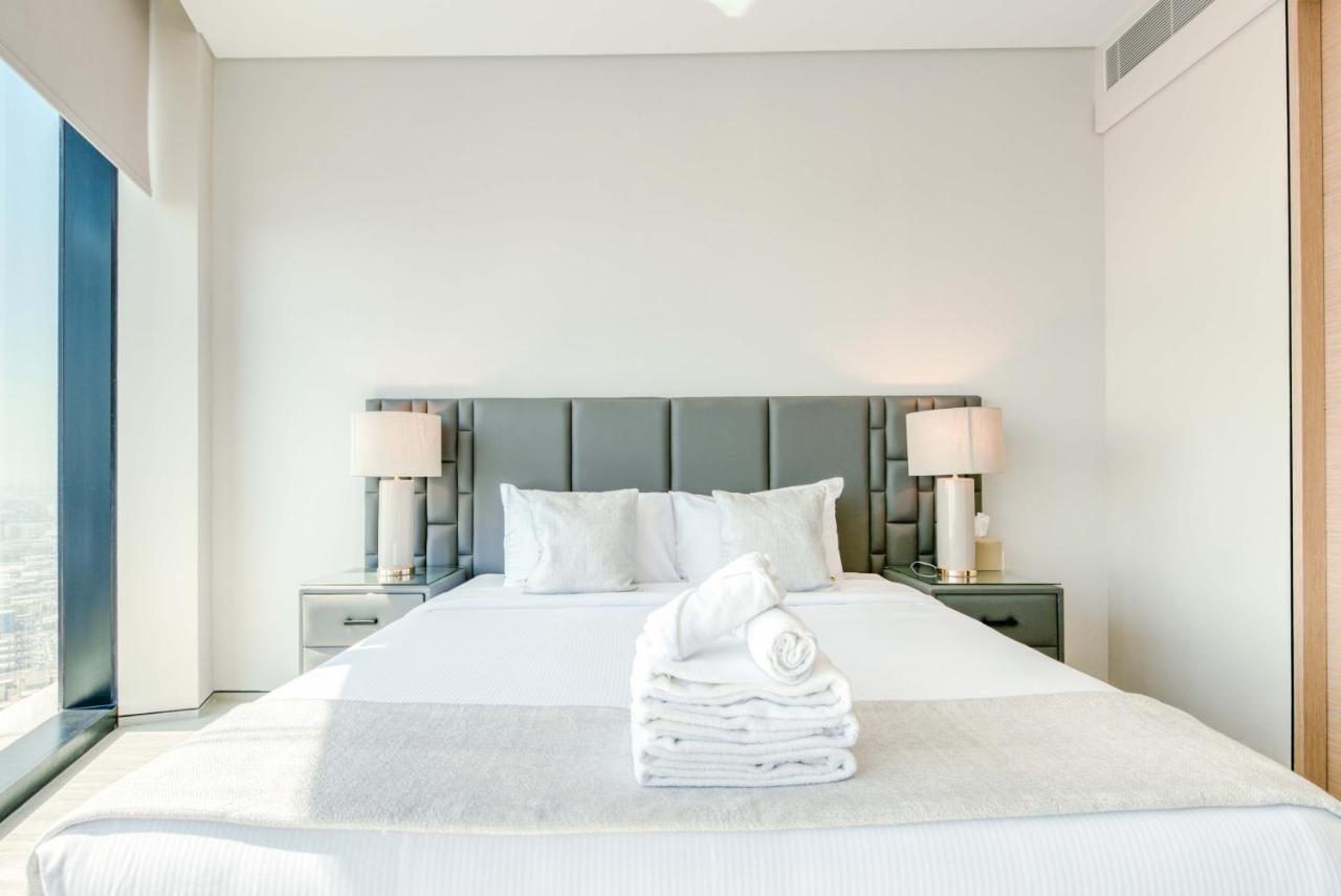 Maison Privee - Exclusive 4br And Maid Beachfront W Front-row Sea Views At Address Jbr Apartemen