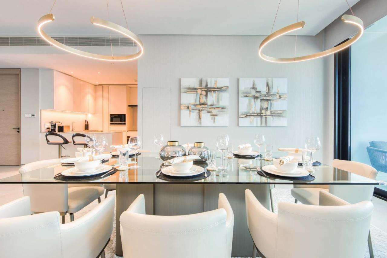 Maison Privee - Exclusive 4br And Maid Beachfront W Front-row Sea Views At Address Jbr Apartemen Dubai