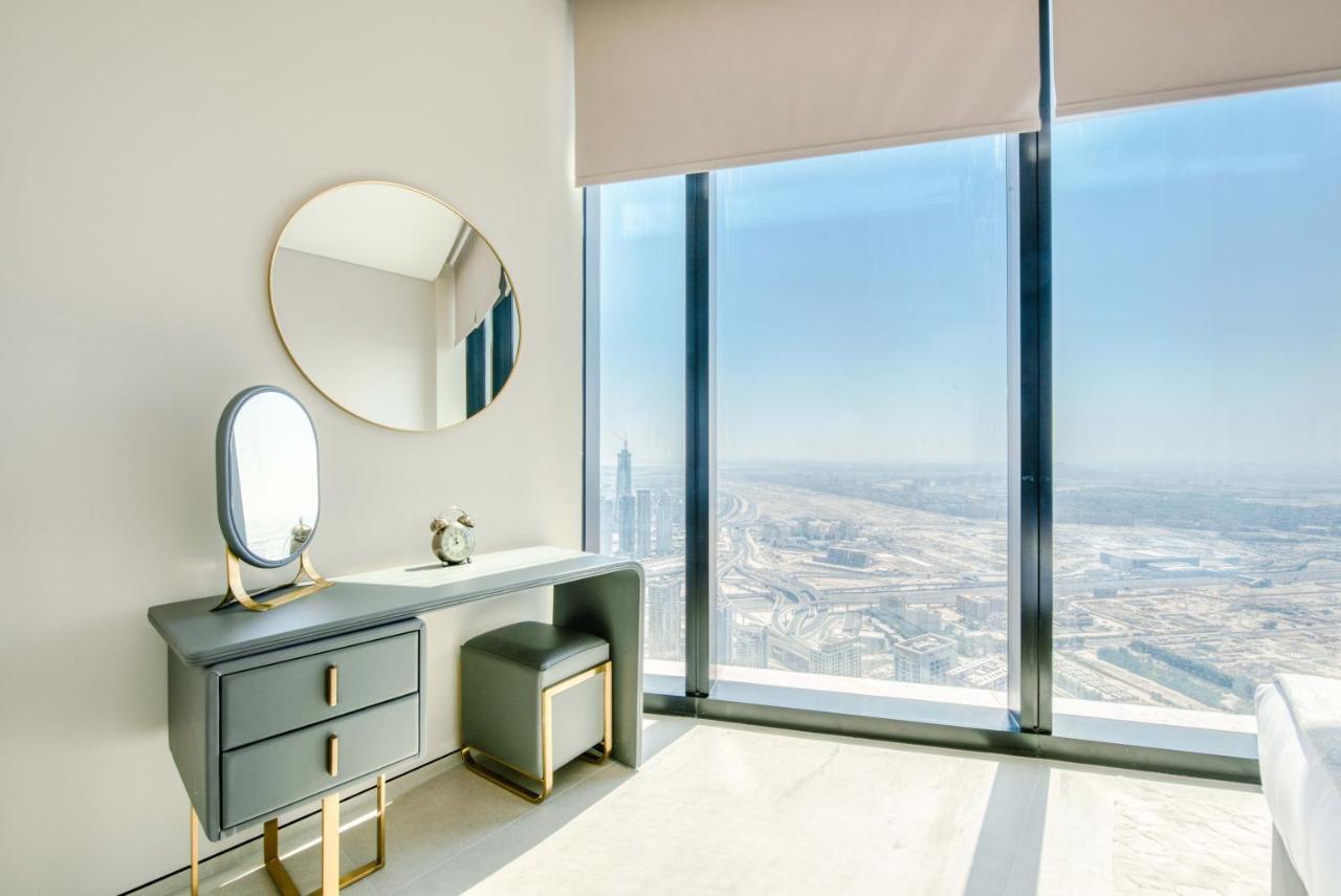 Maison Privee - Exclusive 4br And Maid Beachfront W Front-row Sea Views At Address Jbr Apartemen *