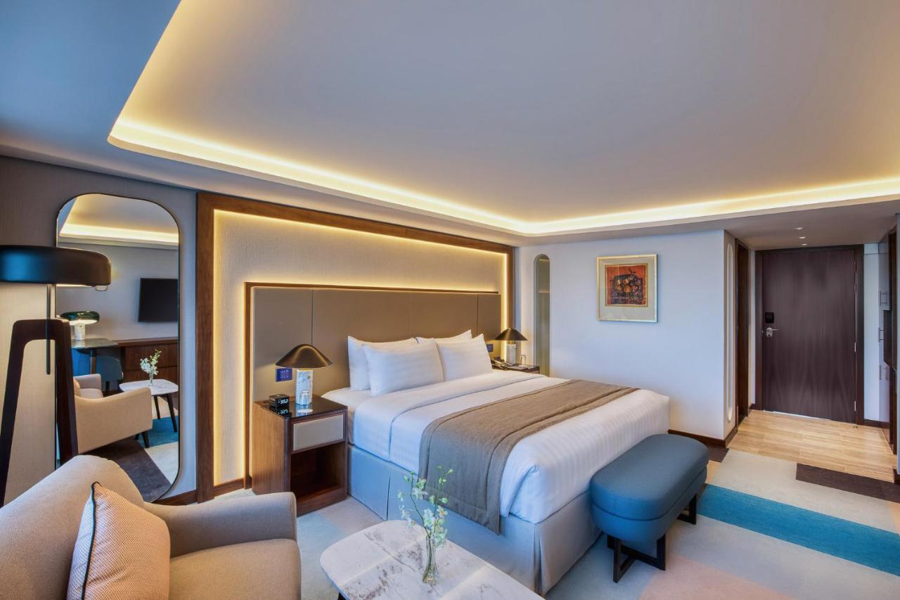Hotel Queen Elizabeth 2