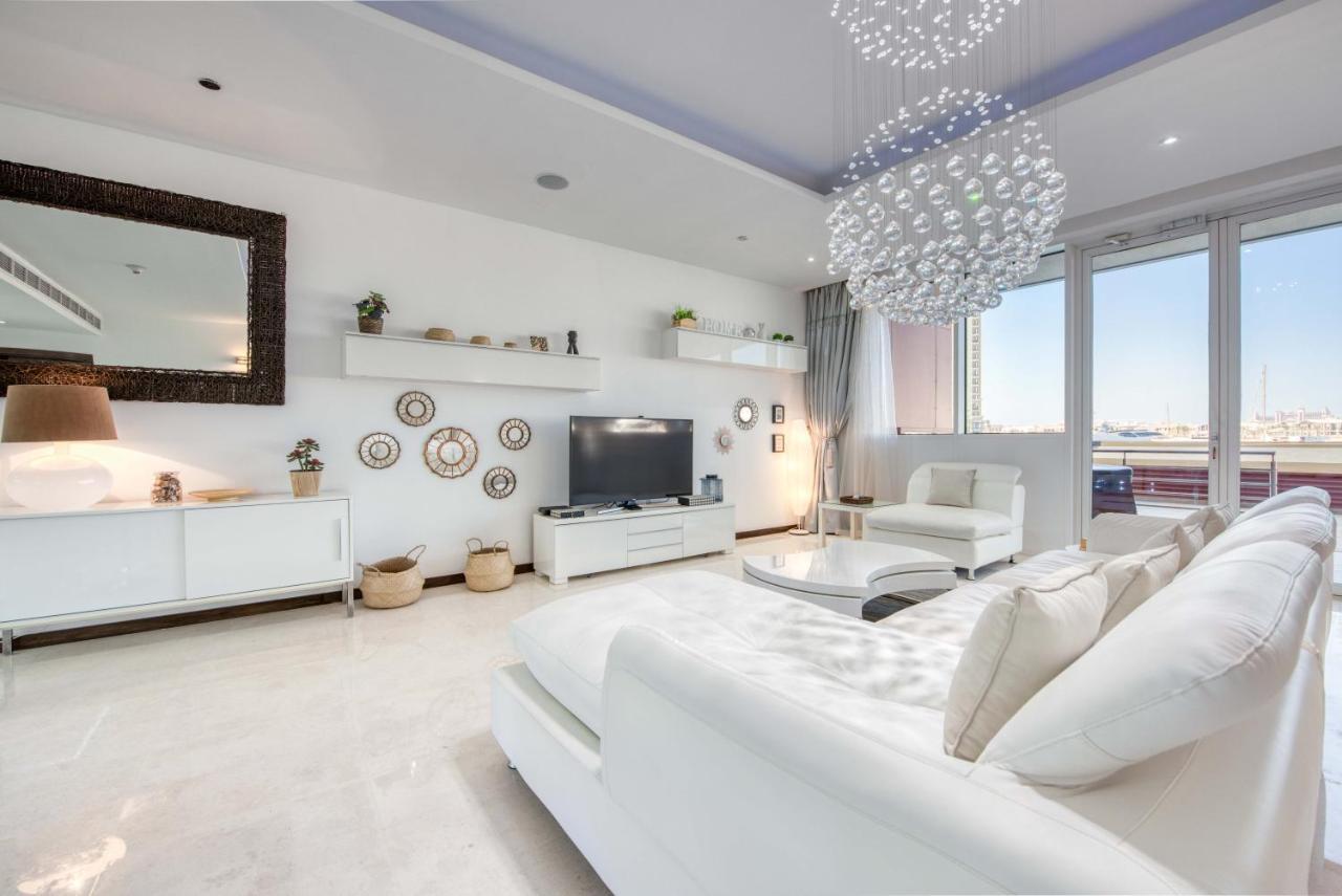 Apartamento Maison Privee - Spacious Apt On Palm Jumeirah W Sea Views And Premium Facilities Access