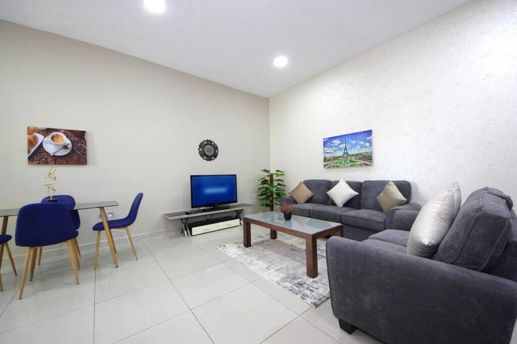 One Bedroom In Marina 3814