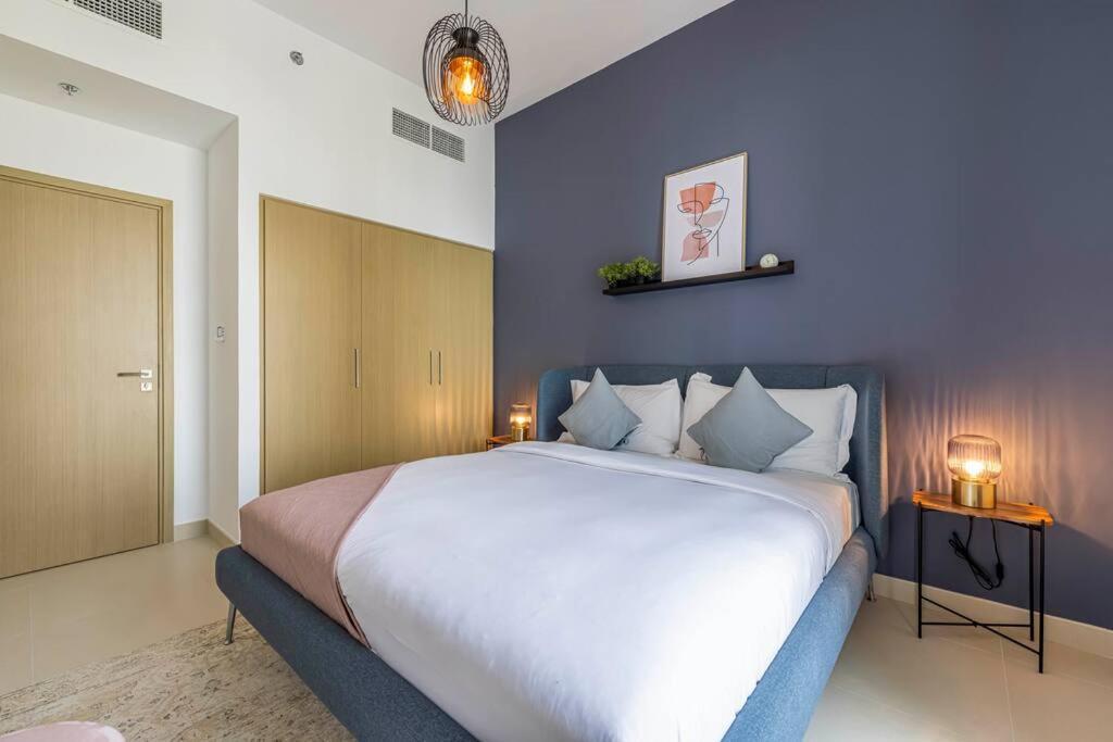 Daniels 1br At Creek Horizon With Park View Lägenhet Dubai