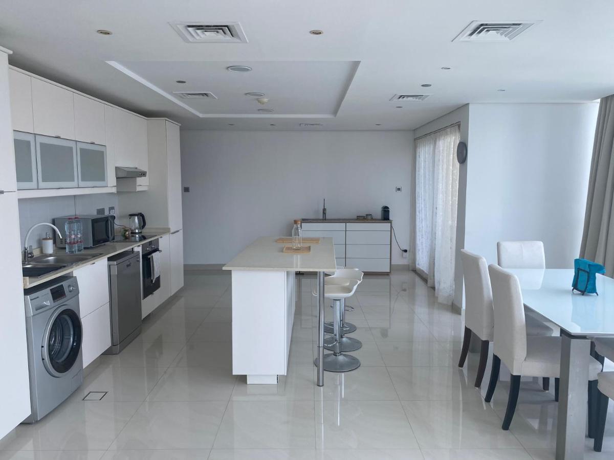 One Bedroom With Pool & Gym Near Marina Apartamento Dubái