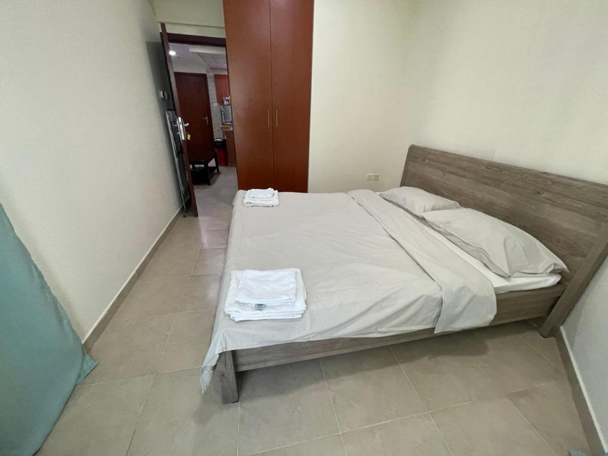Lejlighed Near Metrocozy & Comfy 1br In Jlt *