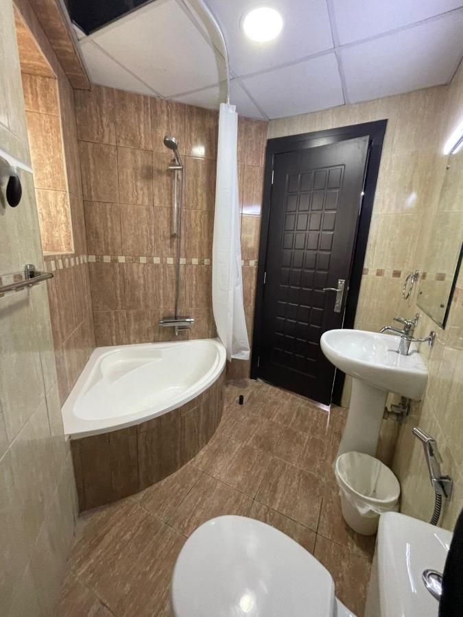Lejlighed Near Metrocozy & Comfy 1br In Jlt Dubai