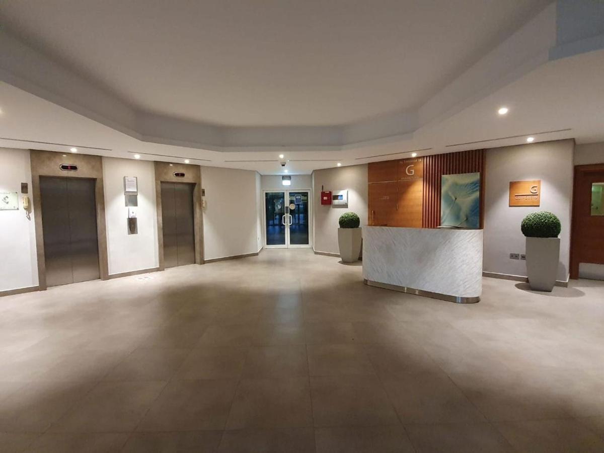 Studio In Remraam Apartamento Dubai