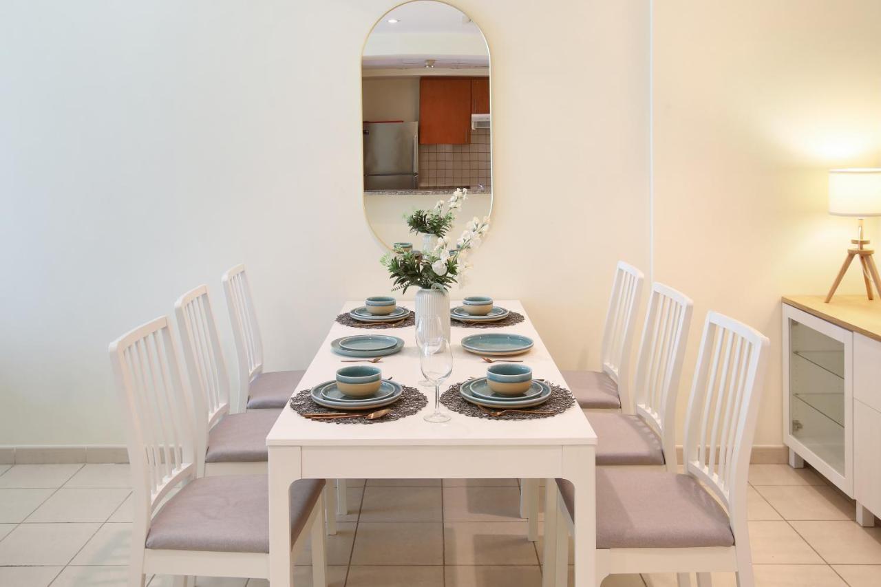Koala & Tree - Luxurious 1br In The Greens, Stays Up To 4 !! Appartamento Dubai