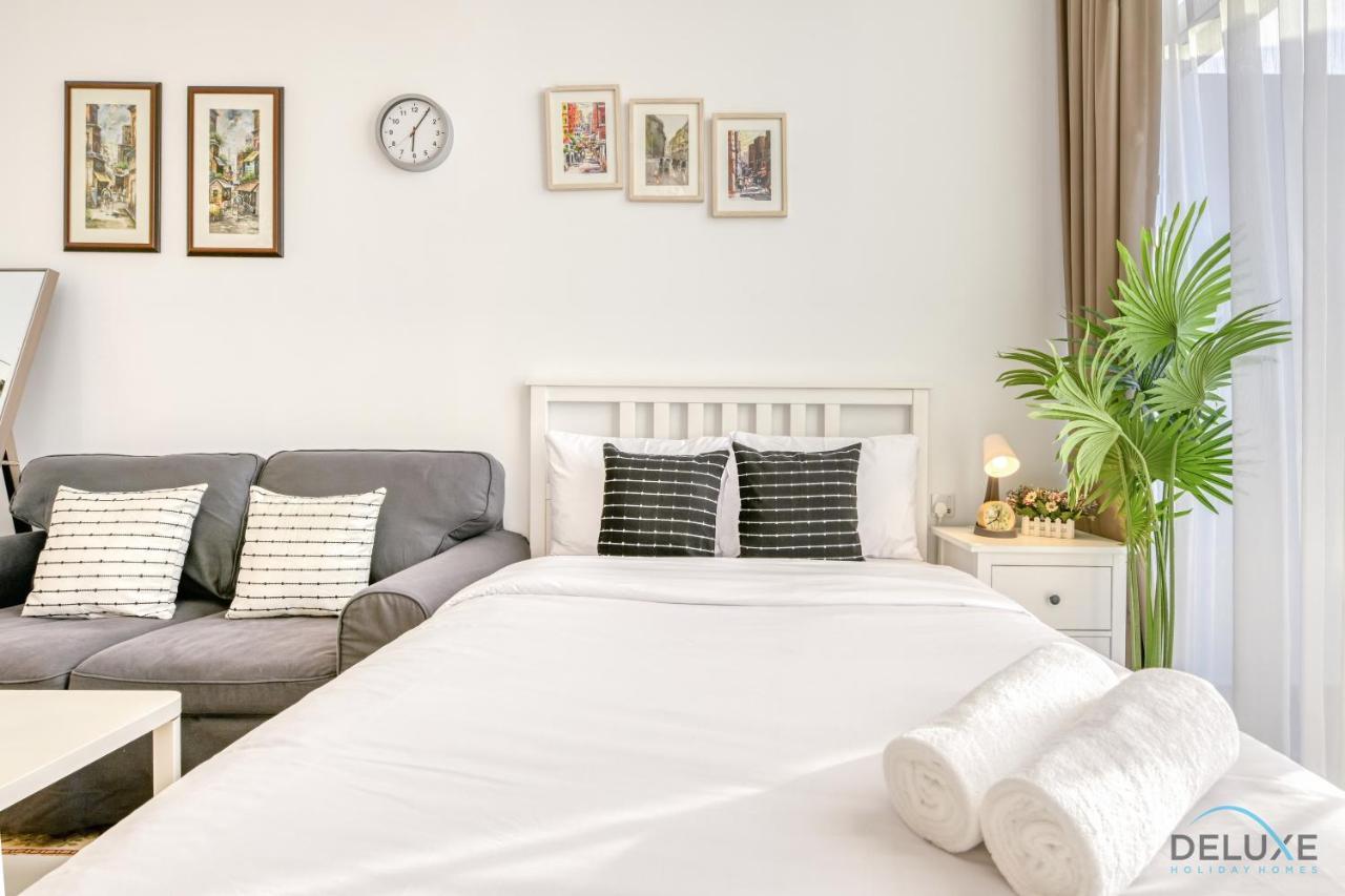 Cheerful At Belgravia Tower Jvc By Deluxe Homes Appartement