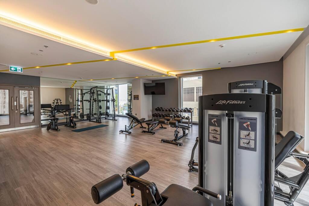 Daniels 1br At Creek Horizon With Park View Lägenhet Dubai